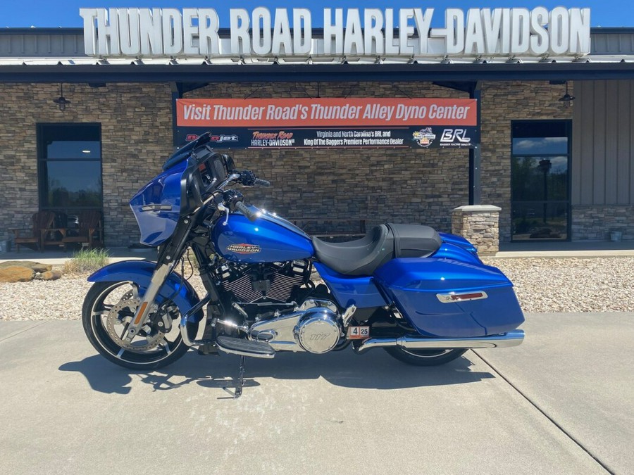 2025 Harley-Davidson® Street Glide® Blue Burst