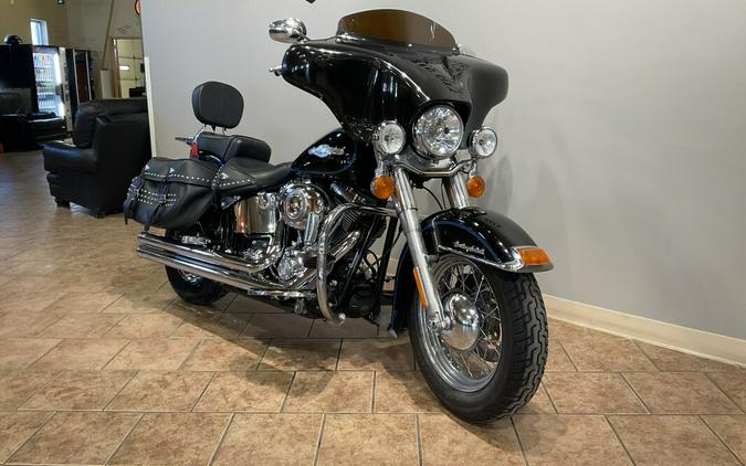 2010 Harley-Davidson® FLSTC Heritage Softail® Classic Shrine Black