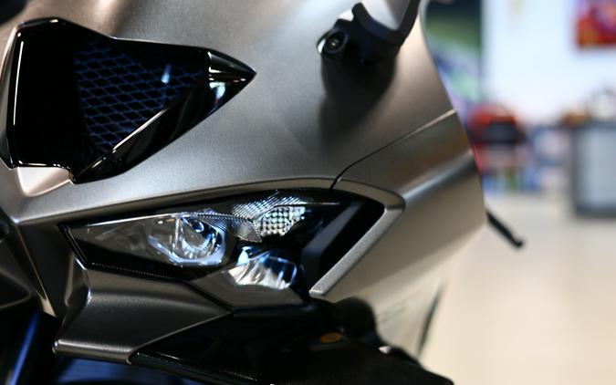 2026 Kawasaki Ninja ZX10R ABS Metallic Matte Graphenesteel Gray Metallic Spark Black