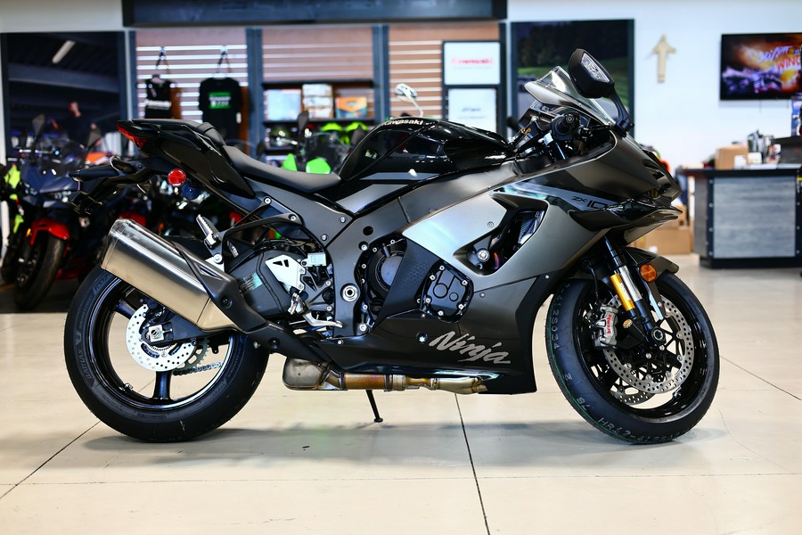 2026 Kawasaki Ninja ZX10R ABS Metallic Matte Graphenesteel Gray Metallic Spark Black