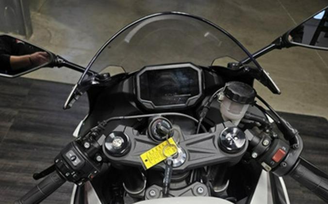2025 Kawasaki Ninja ZX-6R ABS