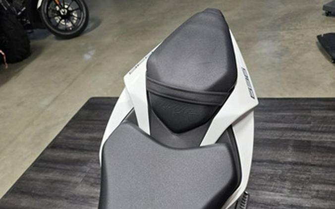 2025 Kawasaki Ninja ZX-6R ABS