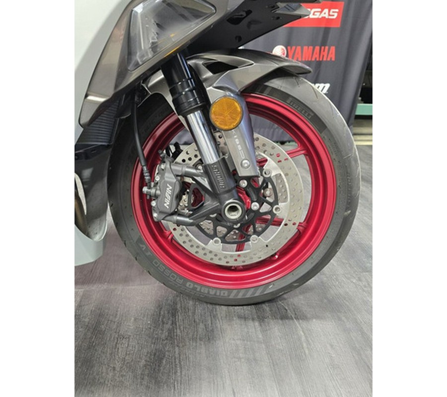 2025 Kawasaki Ninja ZX-6R ABS