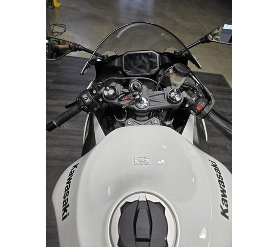 2025 Kawasaki Ninja ZX-6R ABS