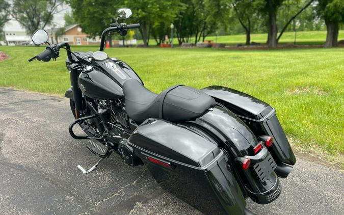 2024 Harley-Davidson Road King Special Vivid Black