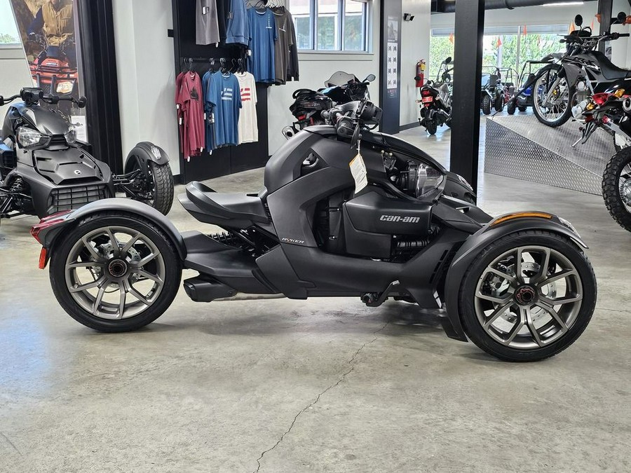 2023 Can-Am™ Ryker 900 ACET