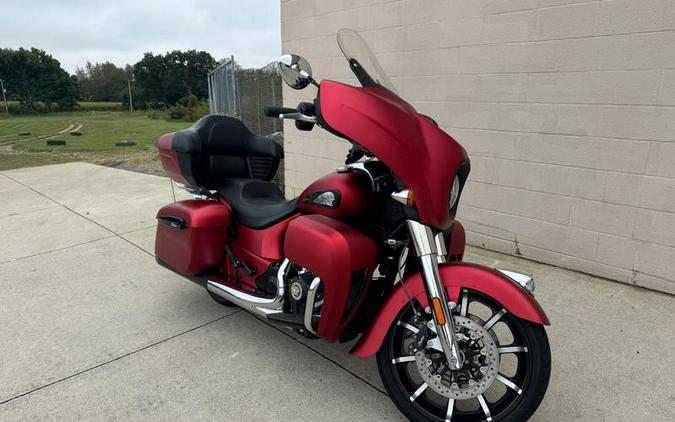 2020 Indian Motorcycle® Roadmaster® Dark Horse® Ruby Smoke