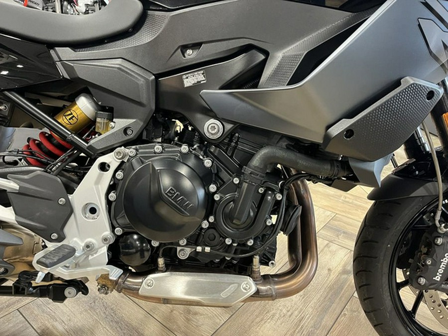2023 BMW F 900 XR Triple Black