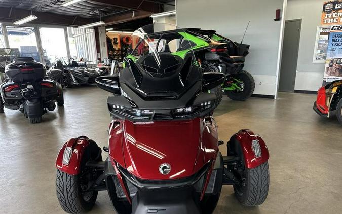 2024 Can-Am® Spyder RT Limited Dark Wheels
