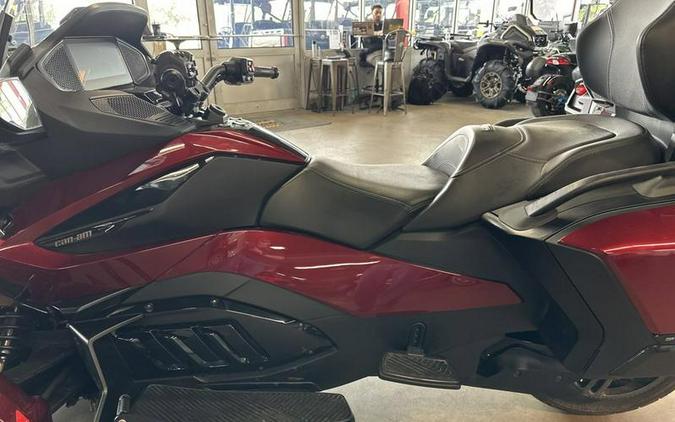 2024 Can-Am® Spyder RT Limited Dark Wheels