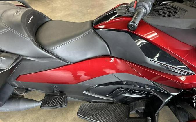 2024 Can-Am® Spyder RT Limited Dark Wheels