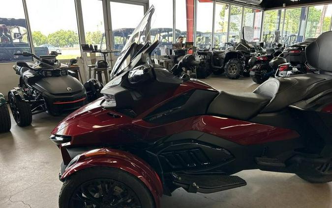 2024 Can-Am® Spyder RT Limited Dark Wheels