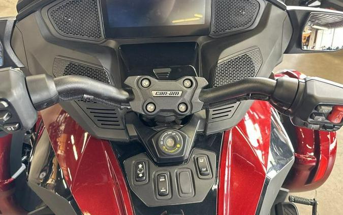 2024 Can-Am® Spyder RT Limited Dark Wheels