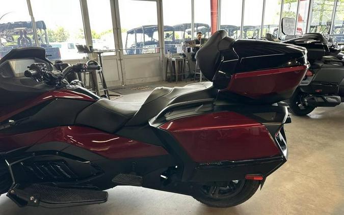 2024 Can-Am® Spyder RT Limited Dark Wheels