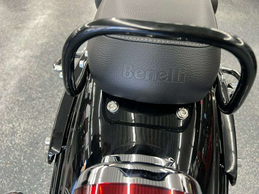 2025 Benelli Imperiale 400