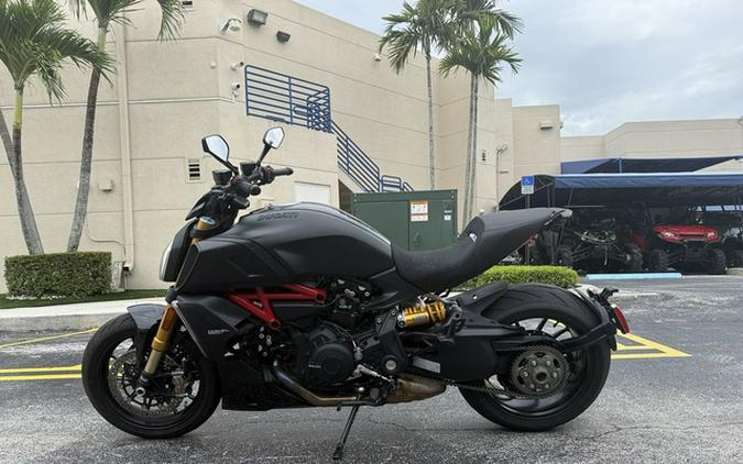 2023 Ducati Diavel 1260 S Total Black