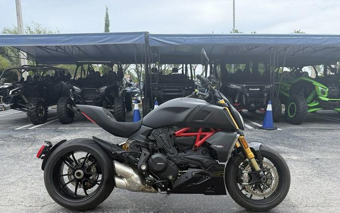 2023 Ducati Diavel 1260 S Total Black