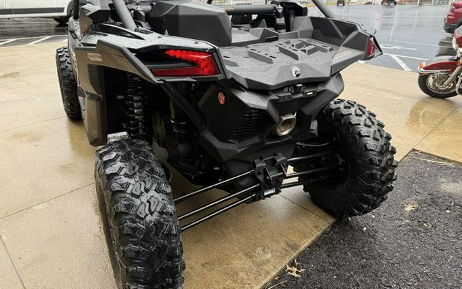 2026 Can-Am Maverick X3 X Ds Turbo RR Triple Black_4.5 In