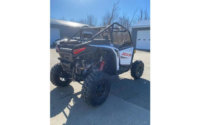 2024 Polaris Industries RZR XP 1000 Sport White Lightning