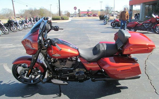 2025 Harley-Davidson FLHX - Street Glide