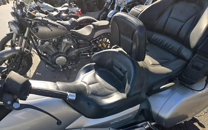 2005 HONDA GOLD WING