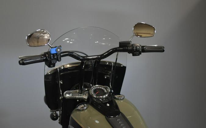 2021 Harley-Davidson Heritage Classic 114 Deadwood Green/Vivid Black