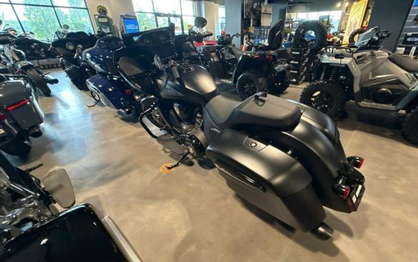 2026 Indian PURSUIT DARK HORSE