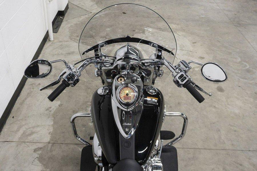 2024 Indian Motorcycle® Springfield® Black Metallic/Titanium Metallic