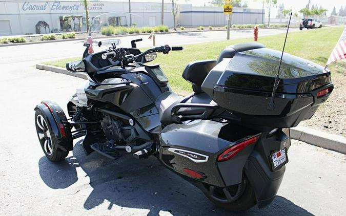 2016 Can-Am® Spyder® F3-T 6-Speed Semi-Automatic (SE6)