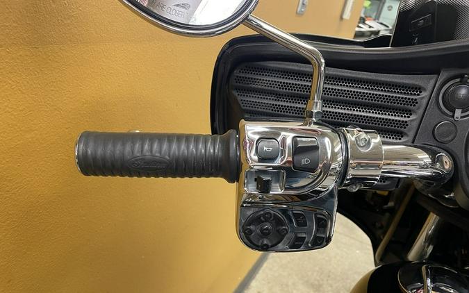 2014 Indian Motorcycle® Chieftain™ Thunder Black