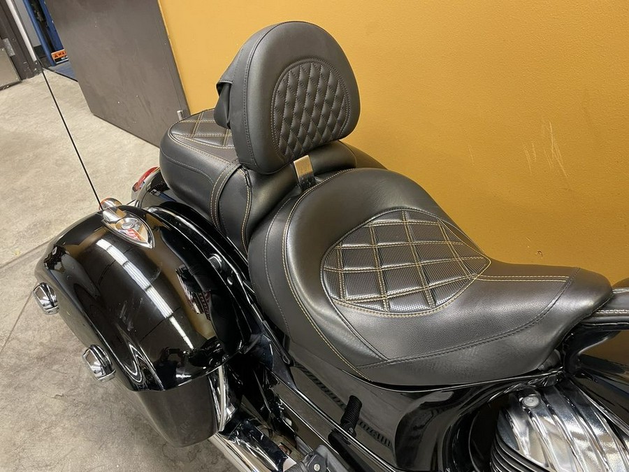 2014 Indian Motorcycle® Chieftain™ Thunder Black
