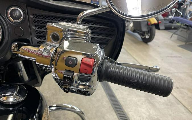 2014 Indian Motorcycle® Chieftain™ Thunder Black