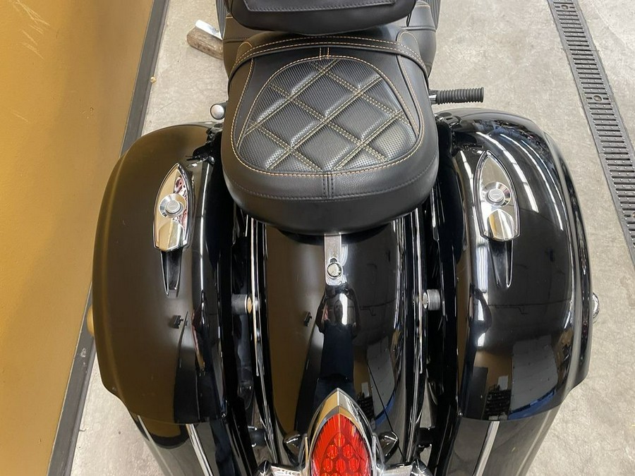2014 Indian Motorcycle® Chieftain™ Thunder Black