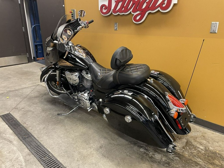 2014 Indian Motorcycle® Chieftain™ Thunder Black