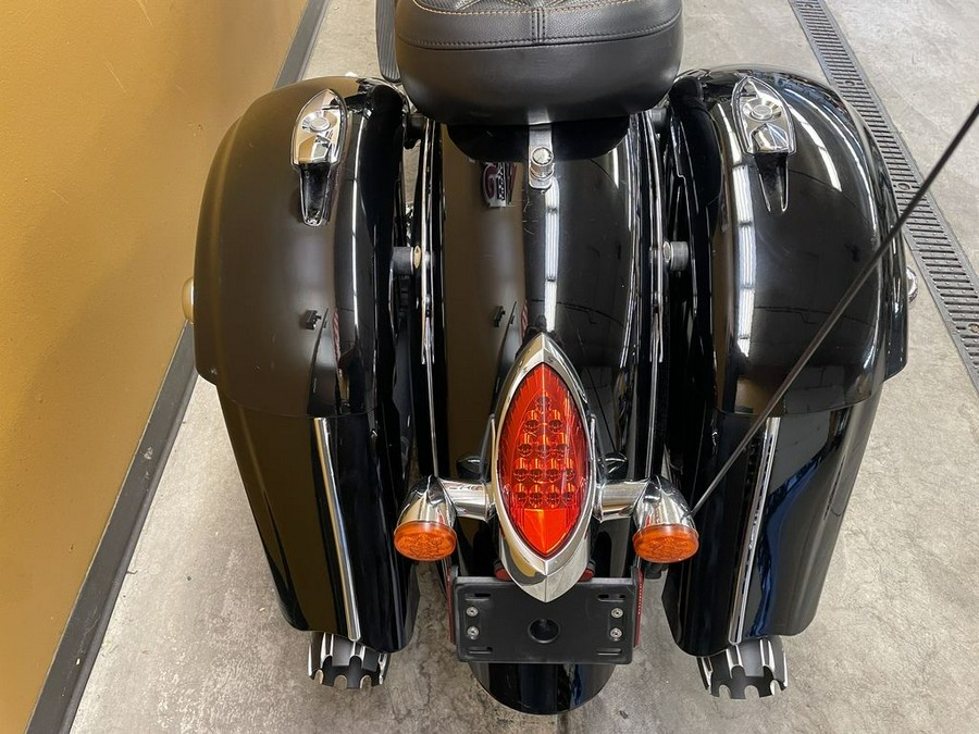 2014 Indian Motorcycle® Chieftain™ Thunder Black