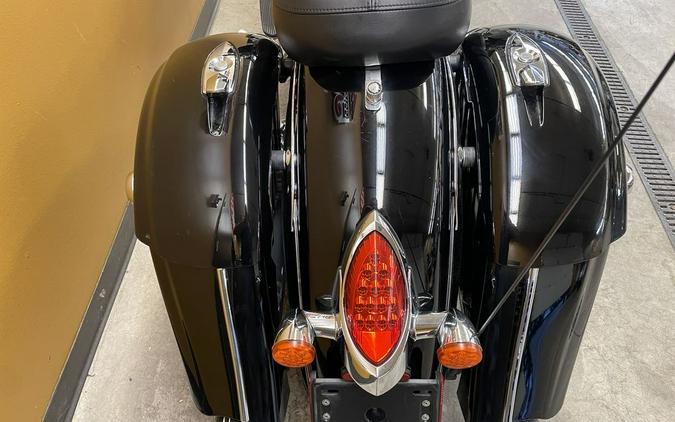 2014 Indian Motorcycle® Chieftain™ Thunder Black