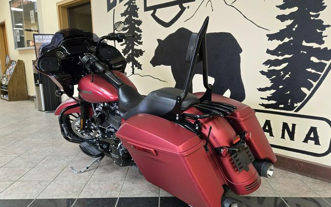 2019 Harley-Davidson® Road Glide® Special Wicked Red Denim