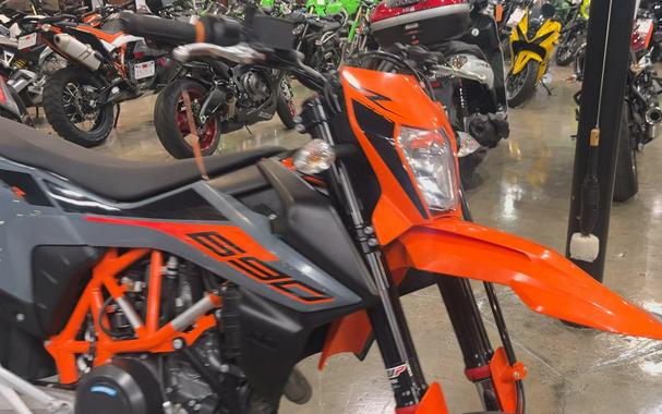 2021 KTM 690 SMC R