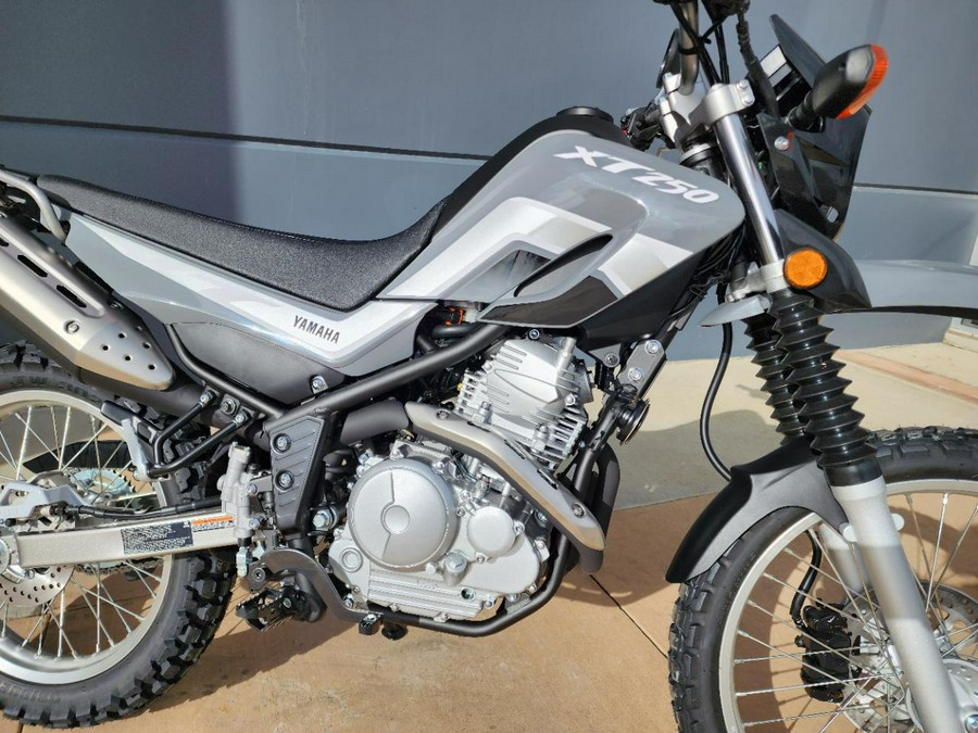 2024 YAMAHA XT250