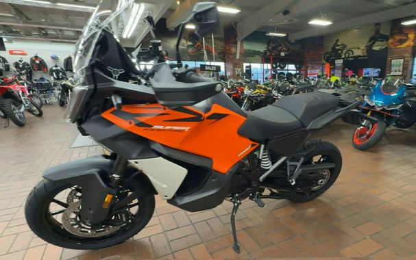 2027 KTM 1390 SUPER ADVENTURE S EVO