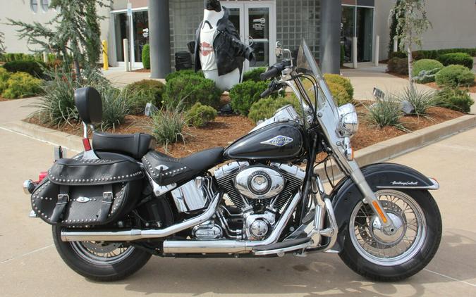 2014 Harley-Davidson Heritage Softail Classic Midnight Pearl