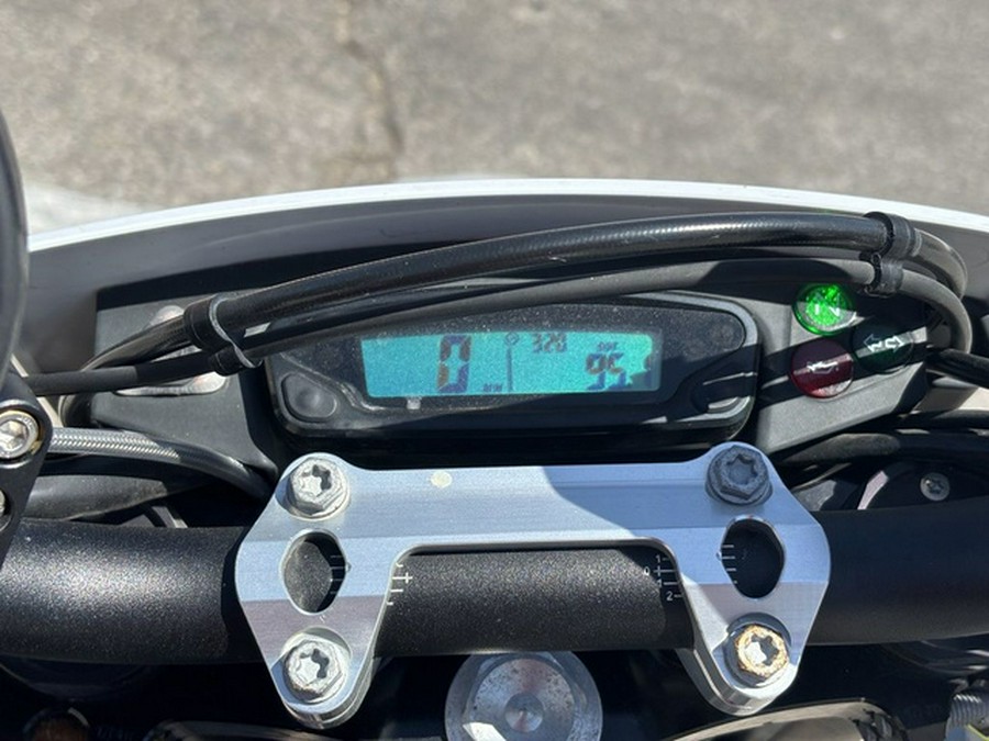 2020 Husqvarna Supermoto 701
