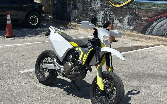 2020 Husqvarna Supermoto 701