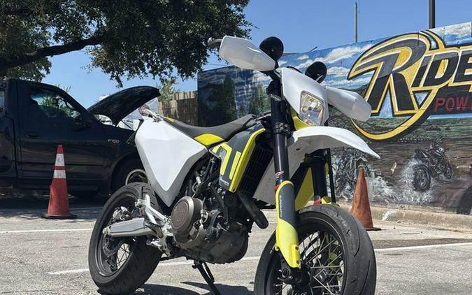 2020 Husqvarna Supermoto 701