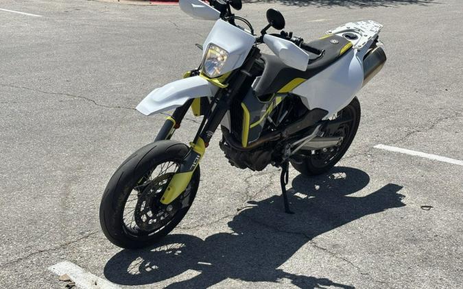 2020 Husqvarna Supermoto 701