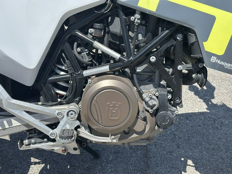 2020 Husqvarna Supermoto 701