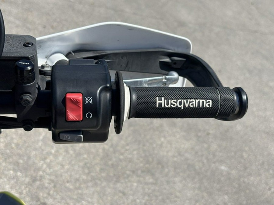 2020 Husqvarna Supermoto 701