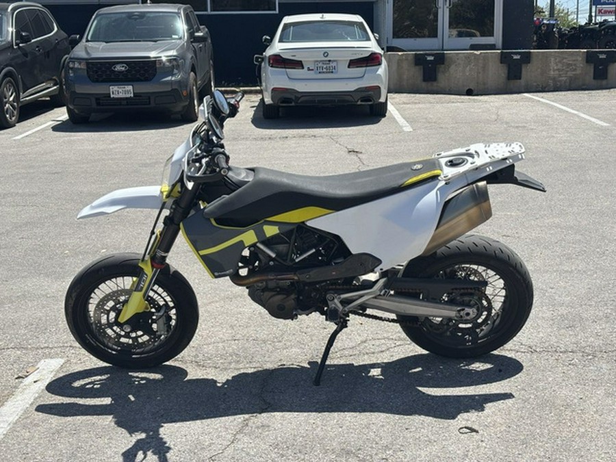 2020 Husqvarna Supermoto 701