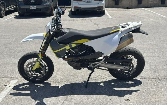 2020 Husqvarna Supermoto 701