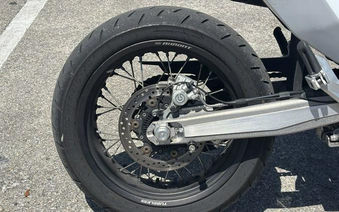 2020 Husqvarna Supermoto 701